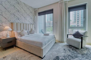 Stunning Luxury Studio Downtown 2 Minute Walk to Burj Khalifa & Dubai Mall